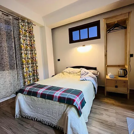 Apple Cherry Pine Green Homestay Shillong Exterior photo