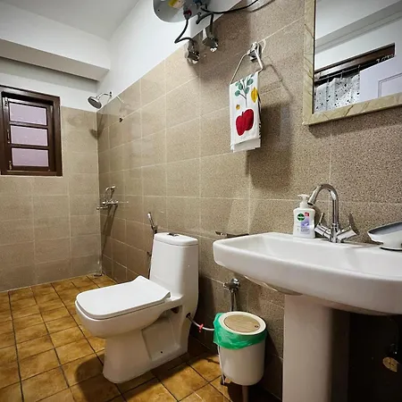 Apple Cherry Pine Green Homestay Shillong Exterior photo