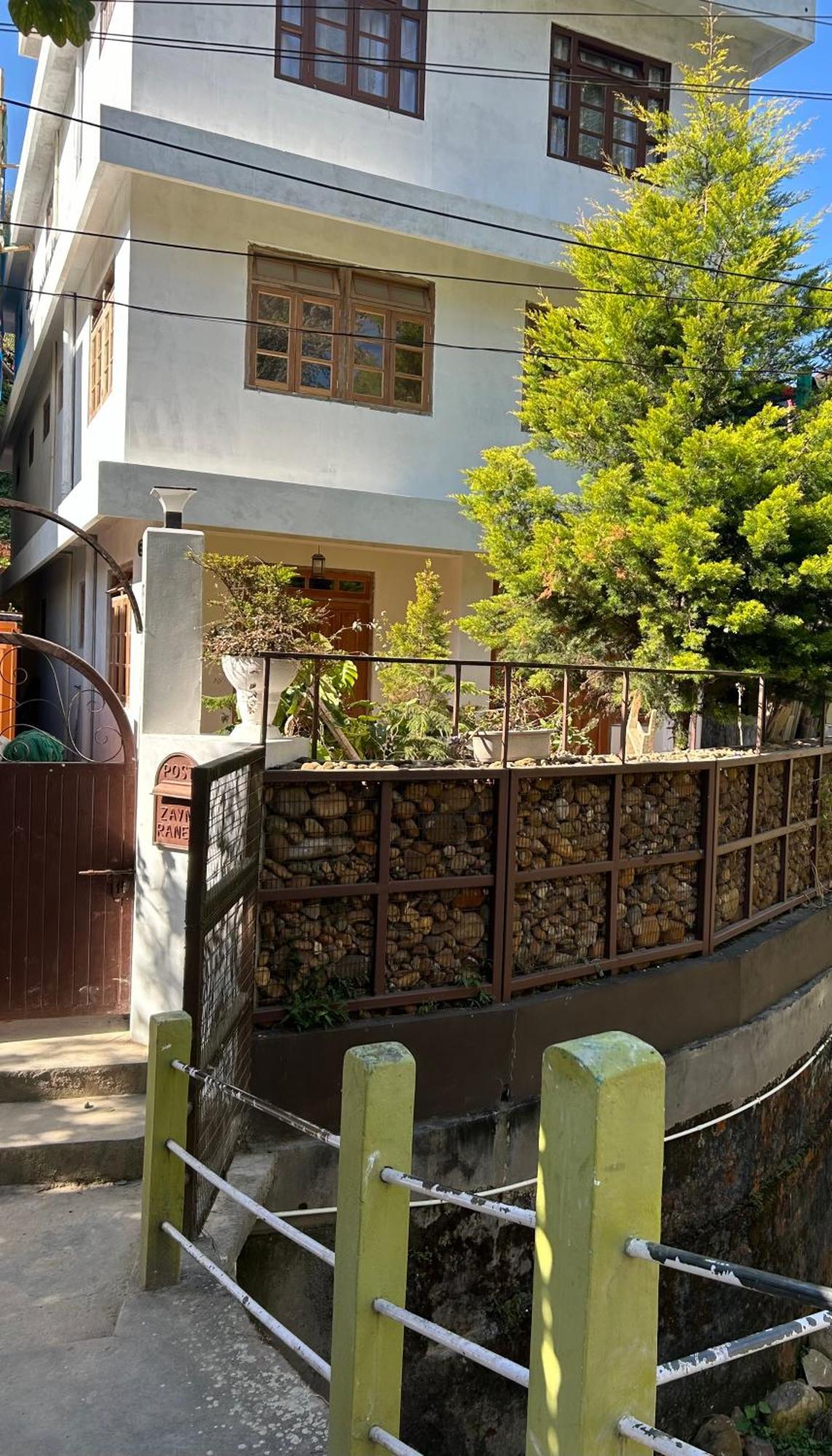 Homestay Apple Cherry Pine Shillong