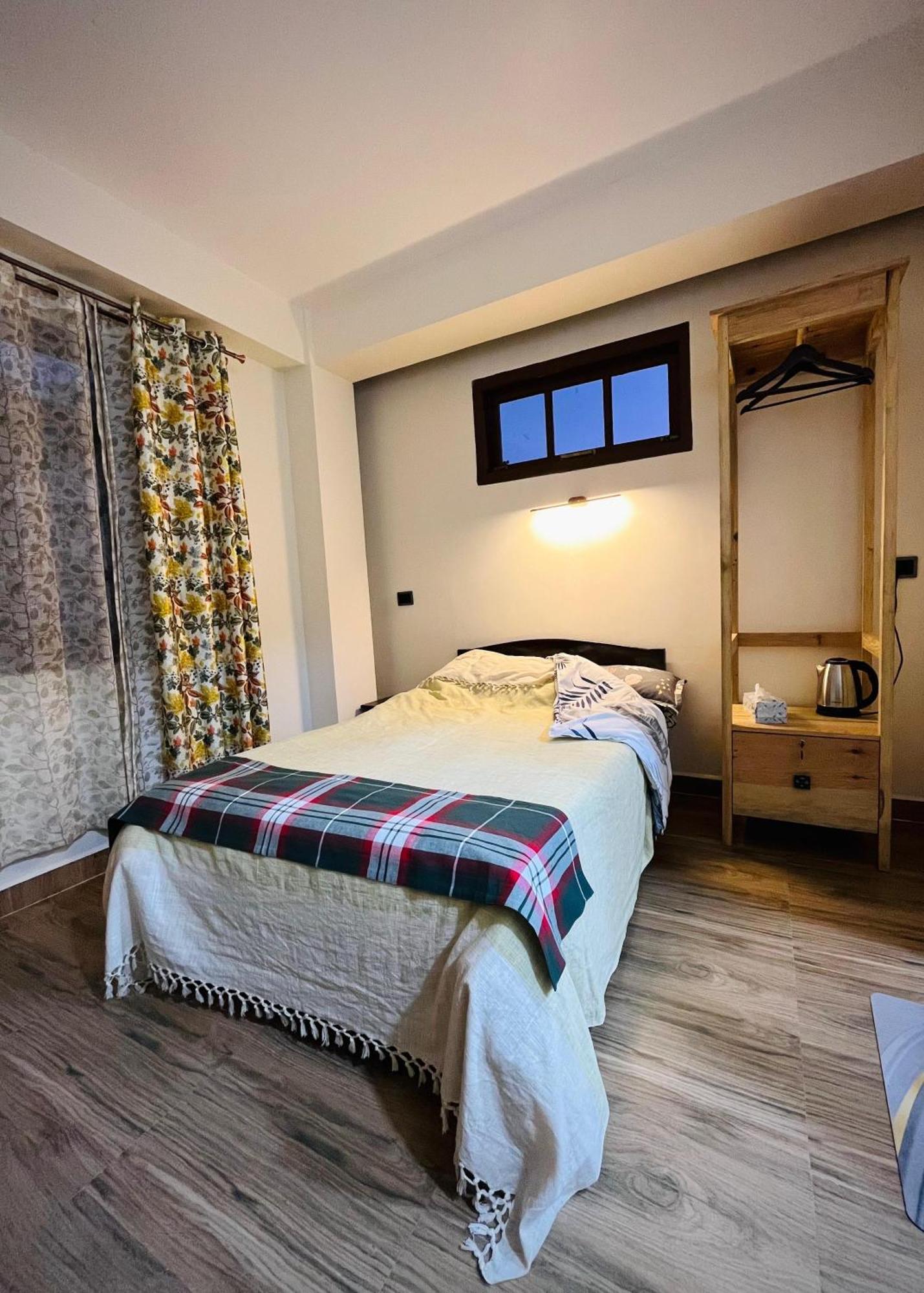 Apple Cherry Pine Homestay