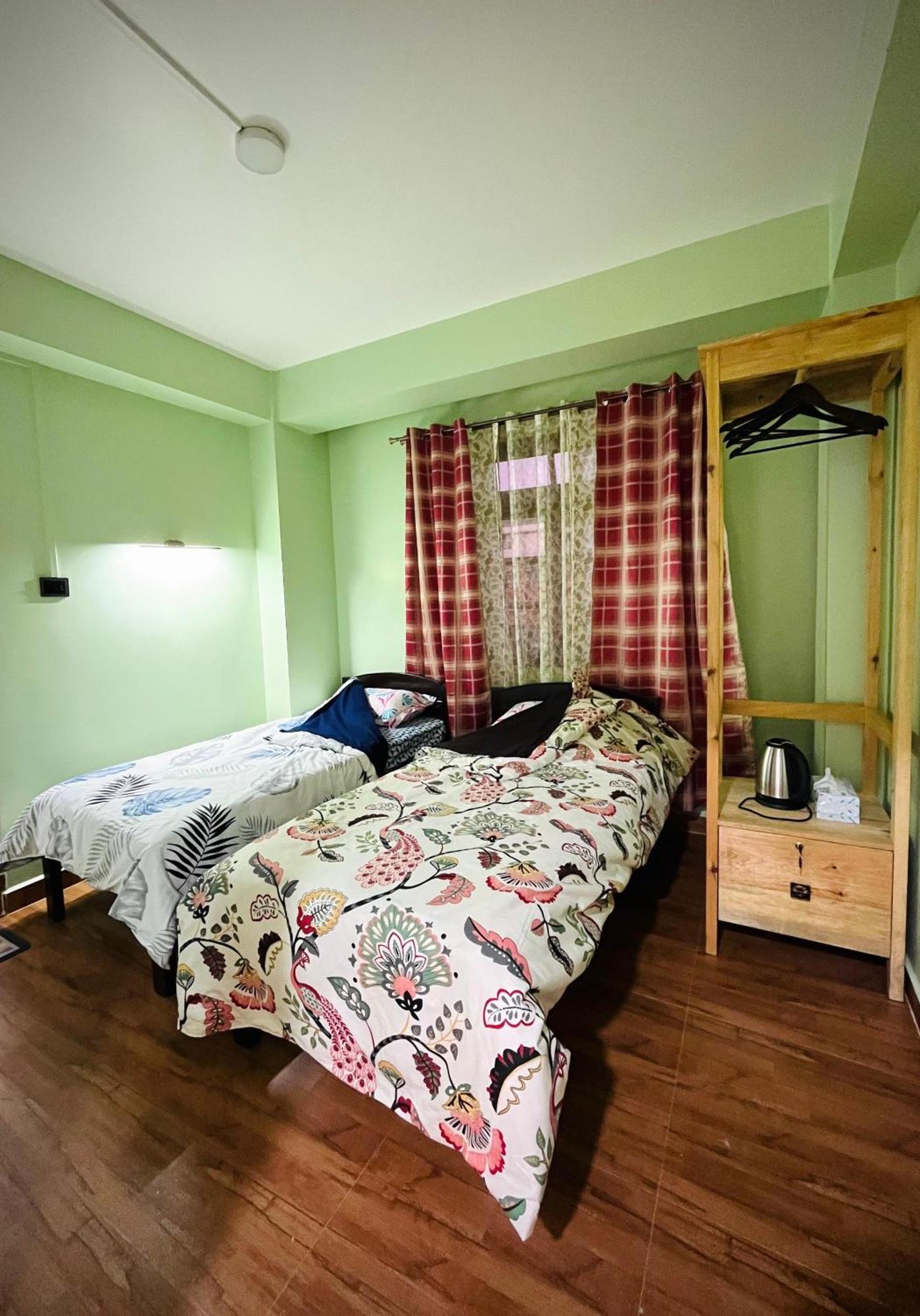 Apple Cherry Pine Homestay *