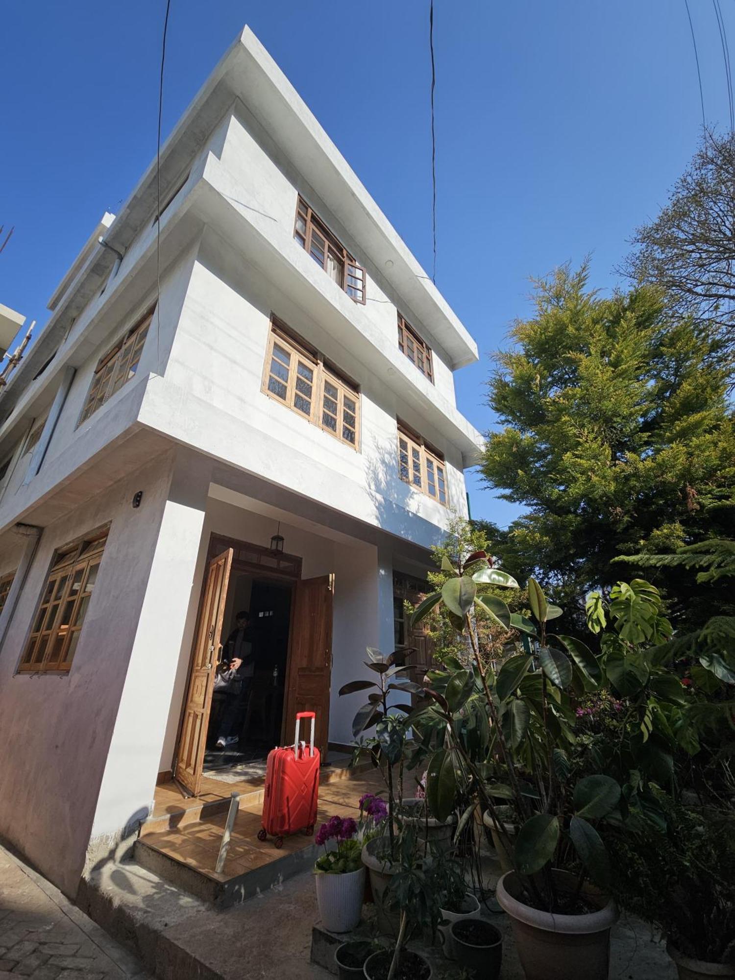 Apple Cherry Pine Homestay *